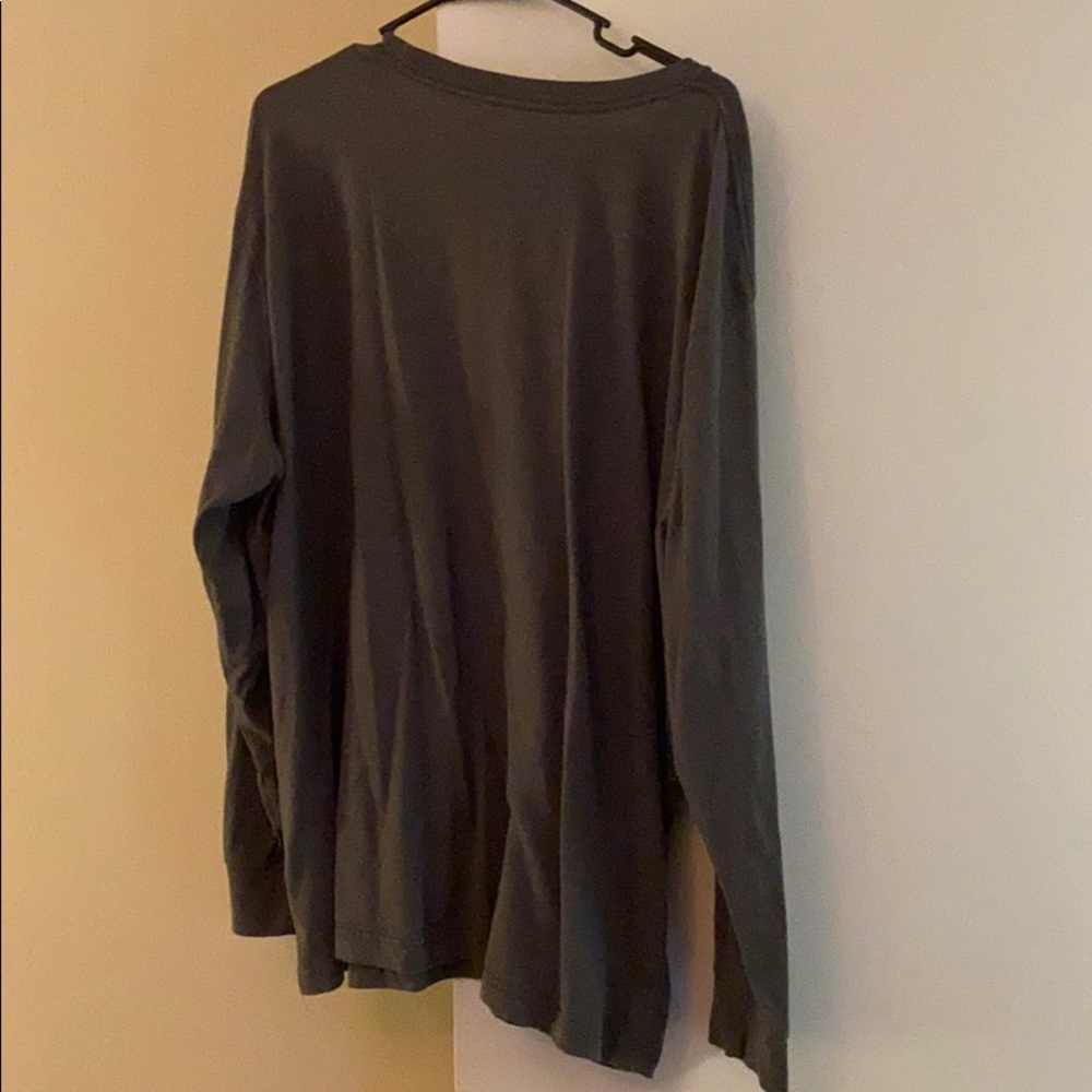 Gray Long-sleeve Tshirt